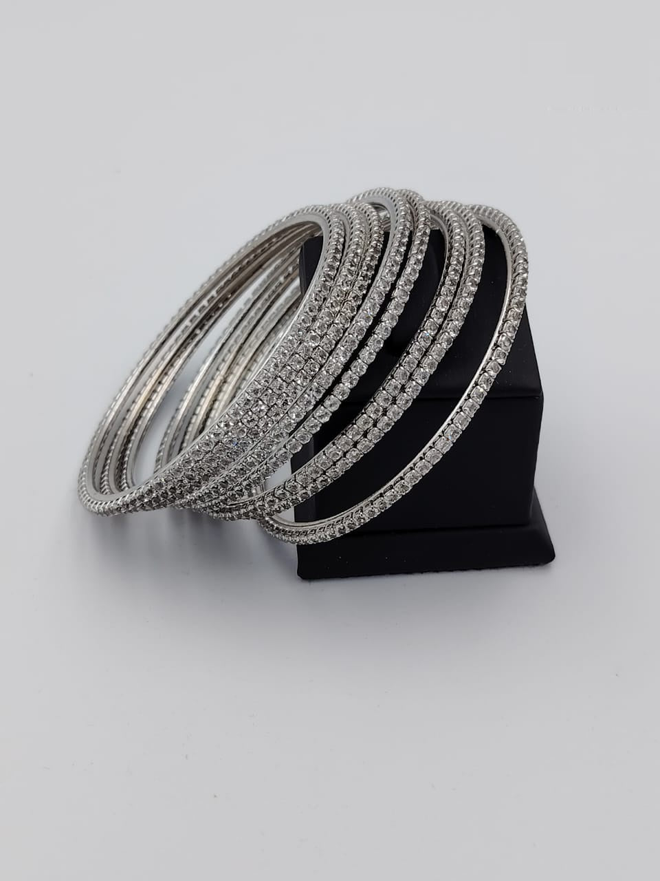 Elegant Bangles For Female Elegant Bangles For Female