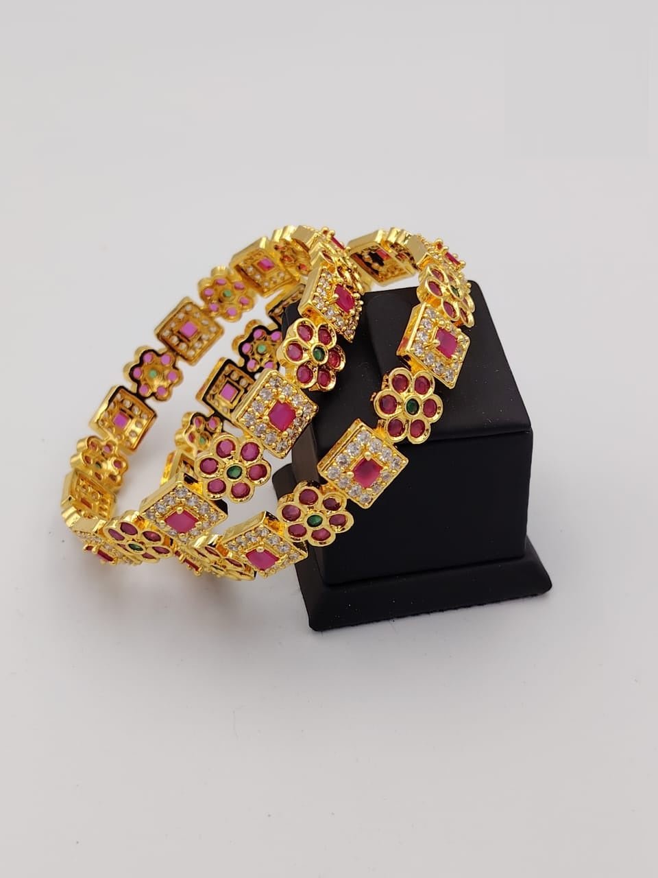 Elegant Bangles For Female Elegant Bangles For Female
