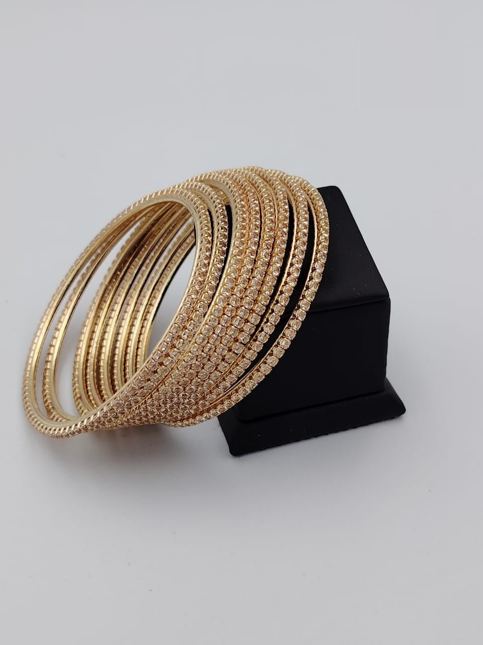 Elegant Bangles For Female Elegant Bangles For Female